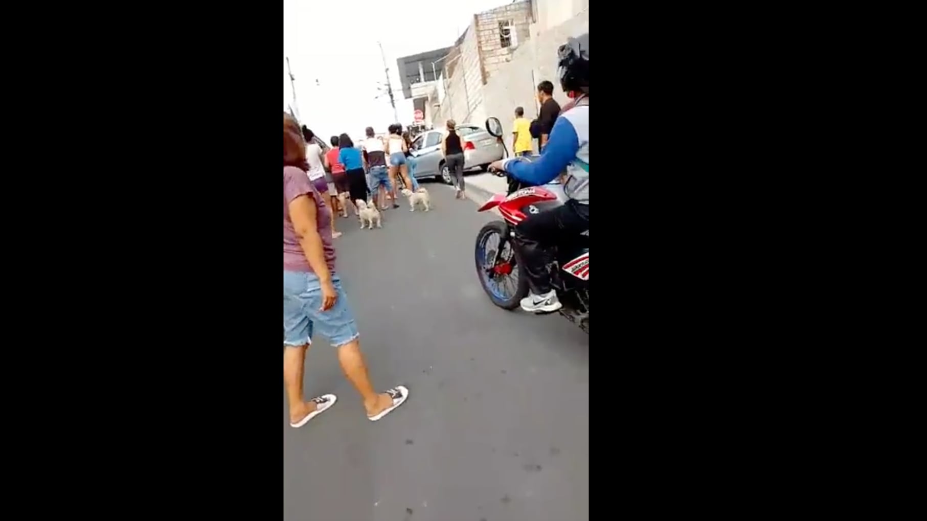 ¡Ya basta! Otra madre asesinada por sicarios cuando dejaba a su hijo en la escuela en Guayaquil