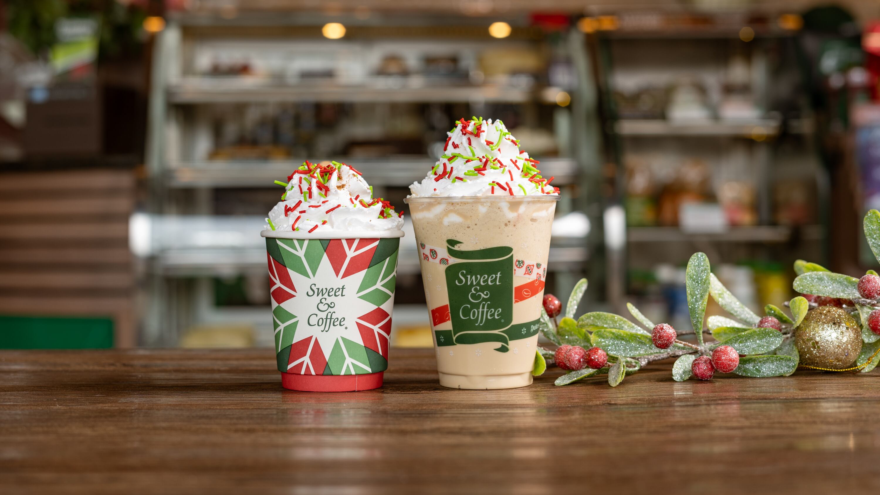 Una variedad de postres y bebidas, así como sus recetas tradicionales, son parte de la oferta de Sweet & Coffee.