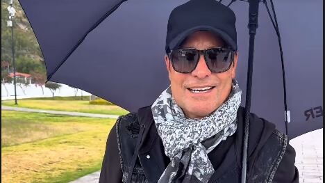 Chayanne pasea por la Mitad del Mundo