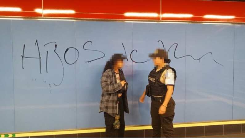 Vandalizan la parada de El Ejido