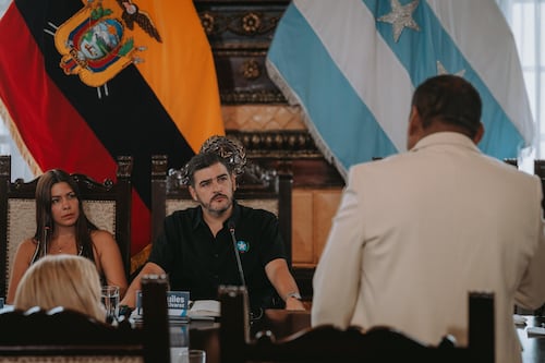 Concejo de Guayaquil aprueba en primer debate sistema oficial de reconocimientos honoríficos