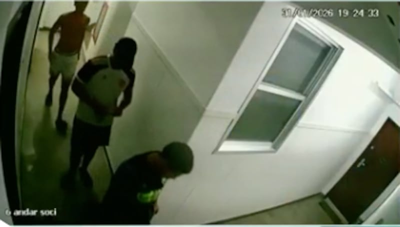 Joven citó a su exnovia y llamó a cuatro amigos para que abusarán de ella.