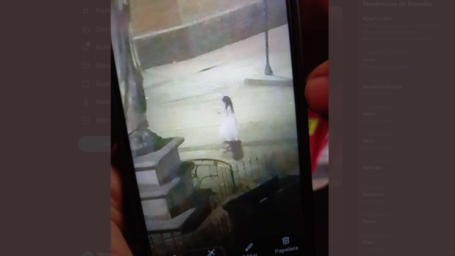 ¡Terrorífico! Captaron un 'fantasma' en el centro comercial de Ipiales en el centro de Quito