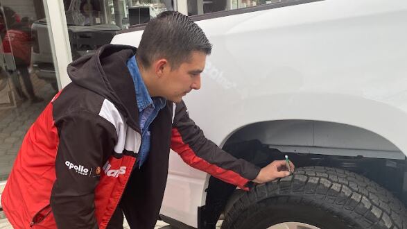 Así debes revisar los neumáticos si vas a viajar en feriado