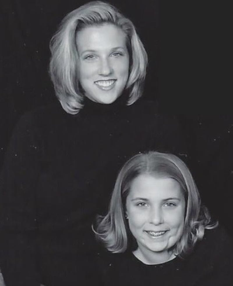 Una mujer creó un perfil falso para hostigar a una examiga de su hija como venganza y la menor se quitó la vida