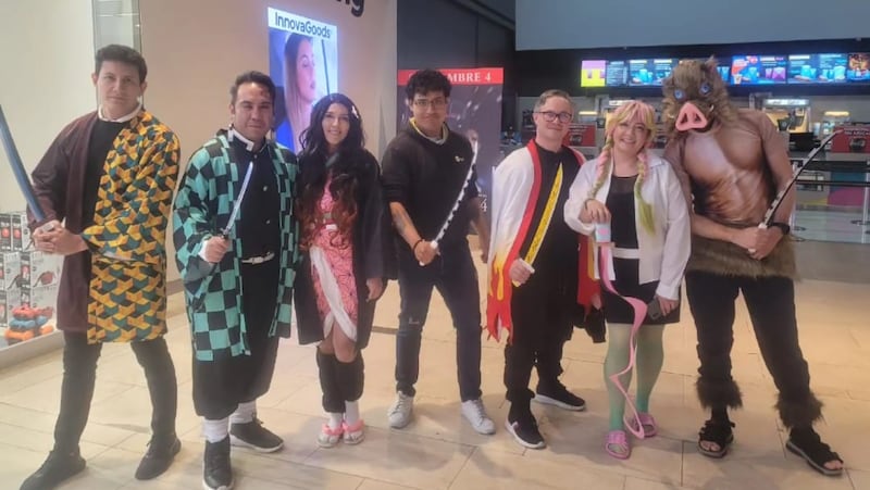 Fans de la franquicia Kimetsu no Yaiba se volcaron a los cines en su estreno (Captura de Pantalla)