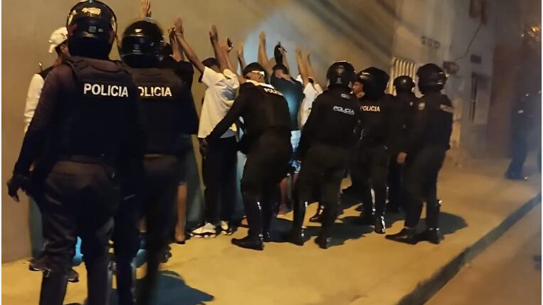 Banda pedía taxis a través de aplicaciones para secuestrar a conductores en Santa Elena