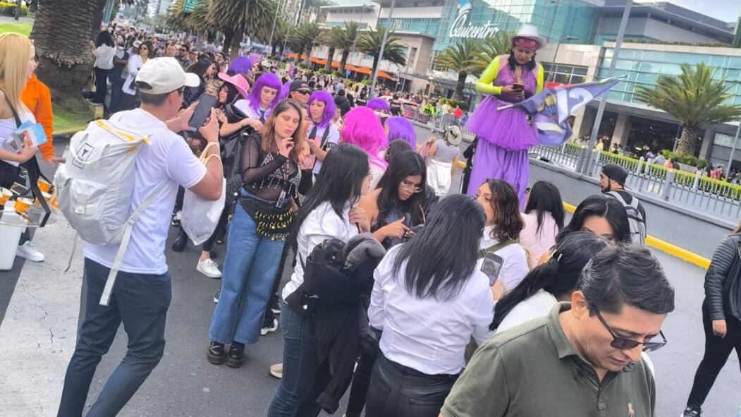 Largas filas para Shakira en Quito: la primera persona estuvo desde las 09h30