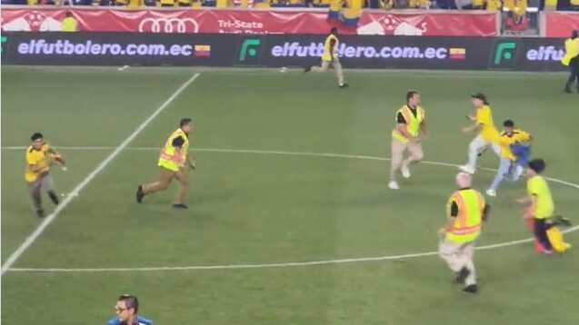 Invasión de Hinchas en el Ecuador vs Bolivia