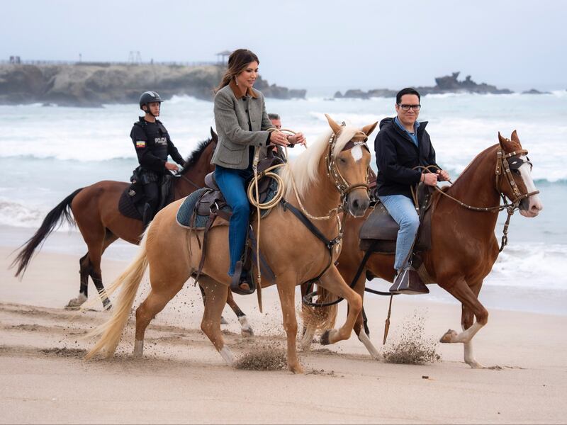 Lo que dijo la Secretaria de Seguridad de EE.UU. de Noboa y su paseo a caballo