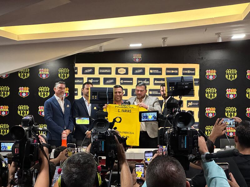 César Farías está obligado a cumplir el sueño de su nieto con Barcelona SC