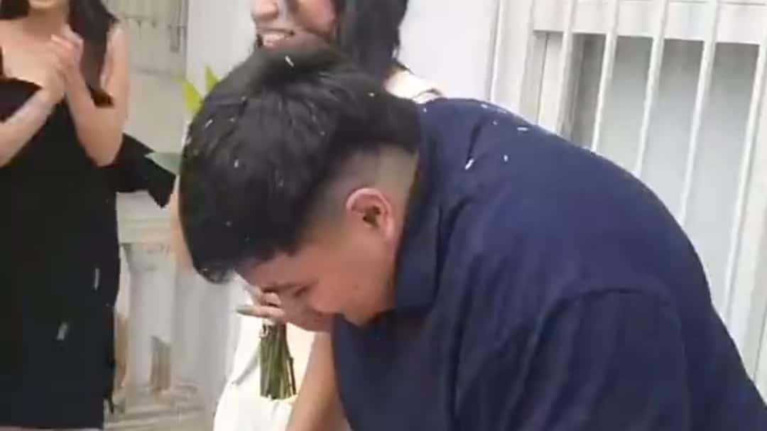 Sorpresa en la boda: un saludo lleva al novio directo al hospital