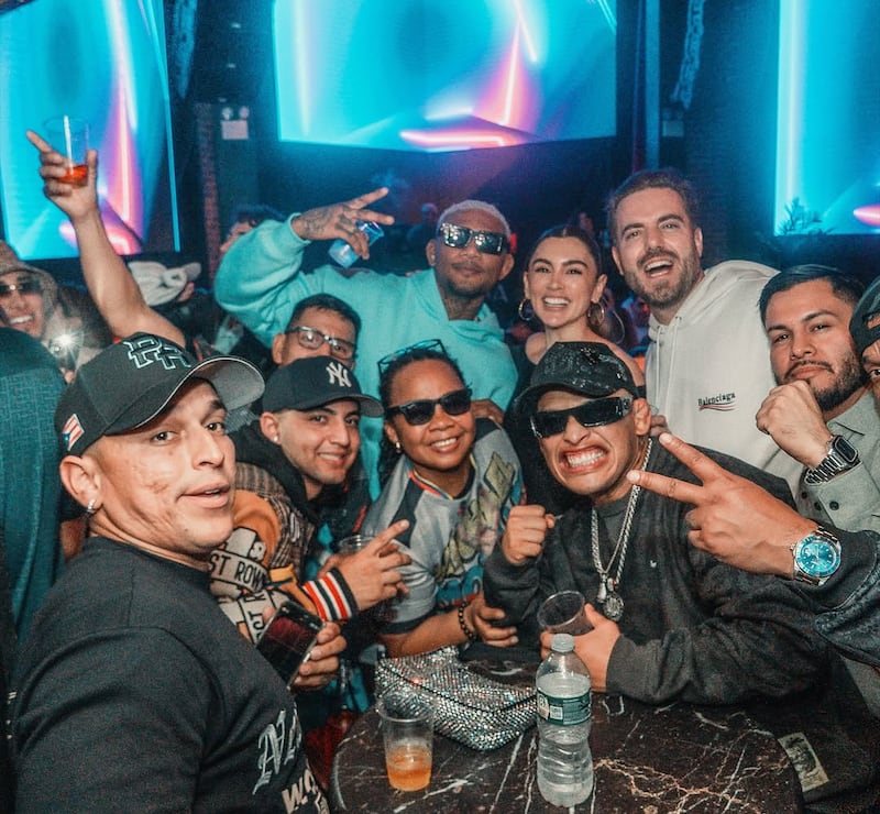 Así festejo Michael Morales su victoria sobre Sean Brady.