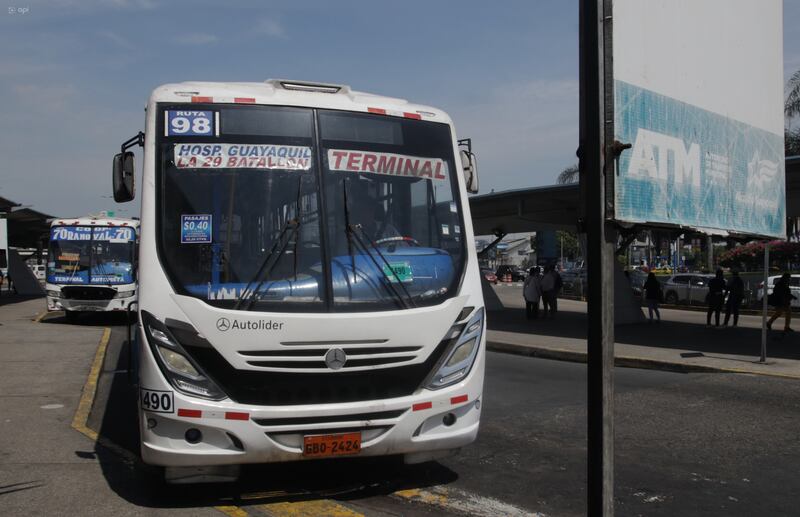Desde hoy varias unidades de transporte urbano en Guayaquil, ubicaron a USD0.40 centavos el valor del pasaje