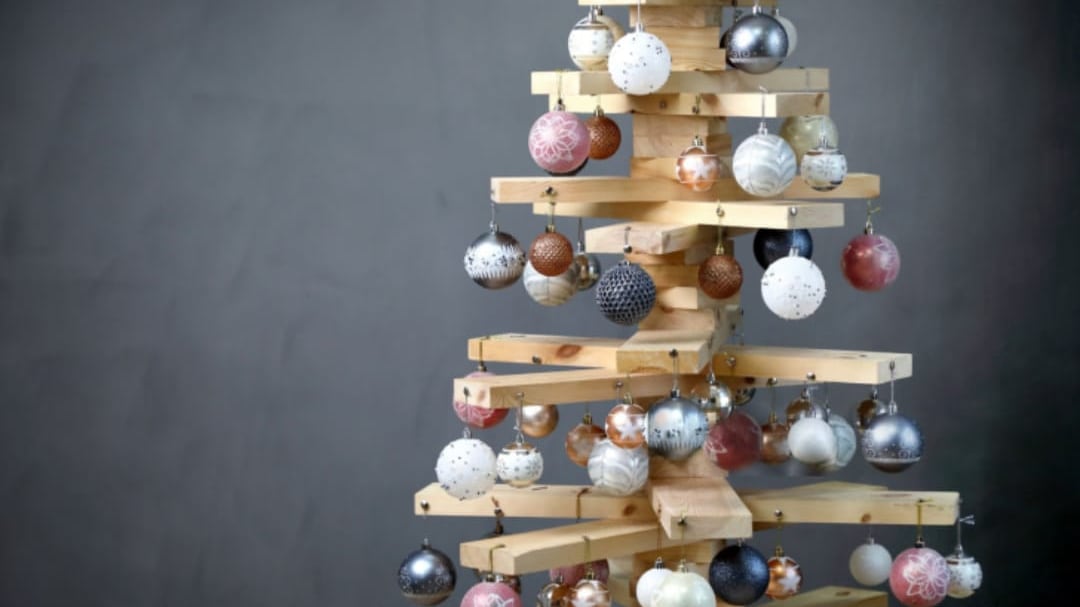 Árbol navideño de madera