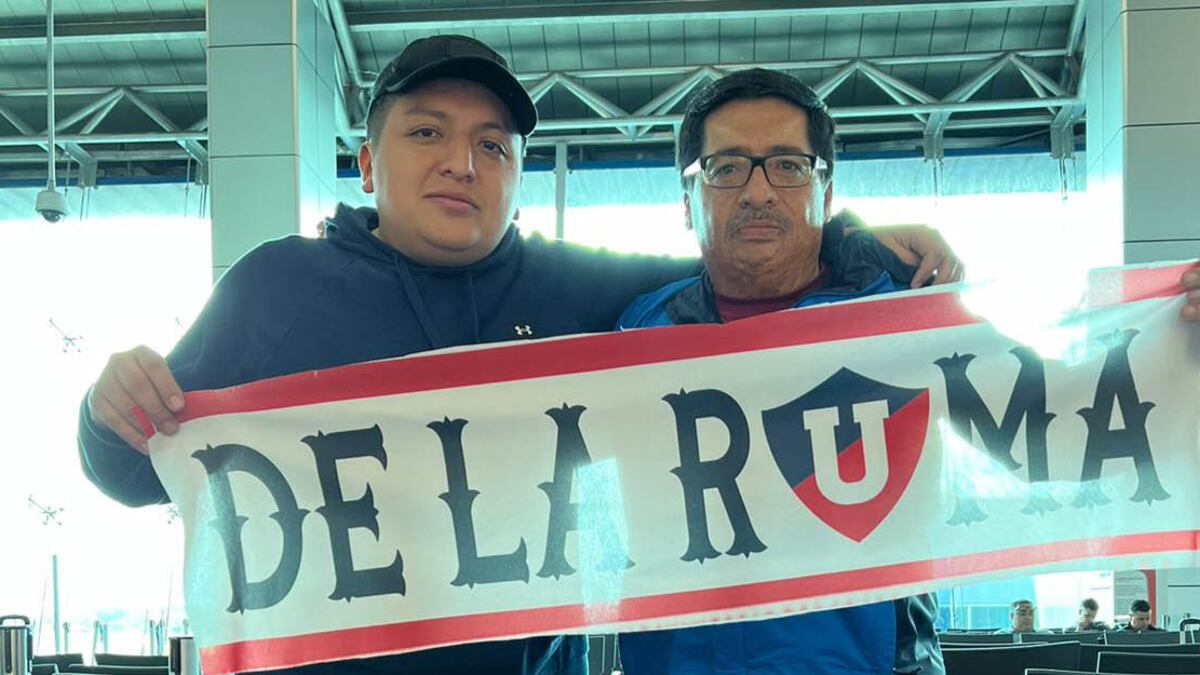 Padre e hijo invirtieron más 2000 dólares para ver a LDU campeón