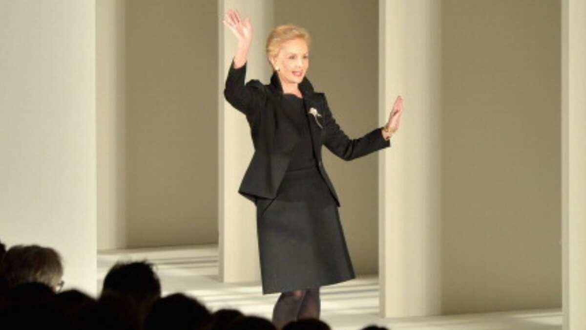 De las prendas aliadas al lápiz labial perfecto: los 10 tips de Carolina Herrera para que una mujer de 60 se vea elegante