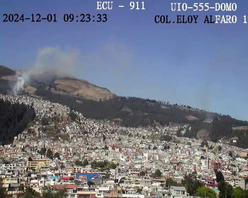 Incendio en las laderas del Pichincha