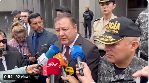 Juan Zapata, ministro del Interior, entregó la lista de 28 candidatos vinculados al narcotráfico