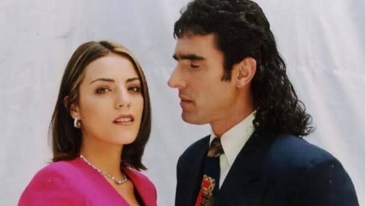 Sandra Reyes y Miguel Varoni durante las grabaciones de 'Pedro el escamoso'