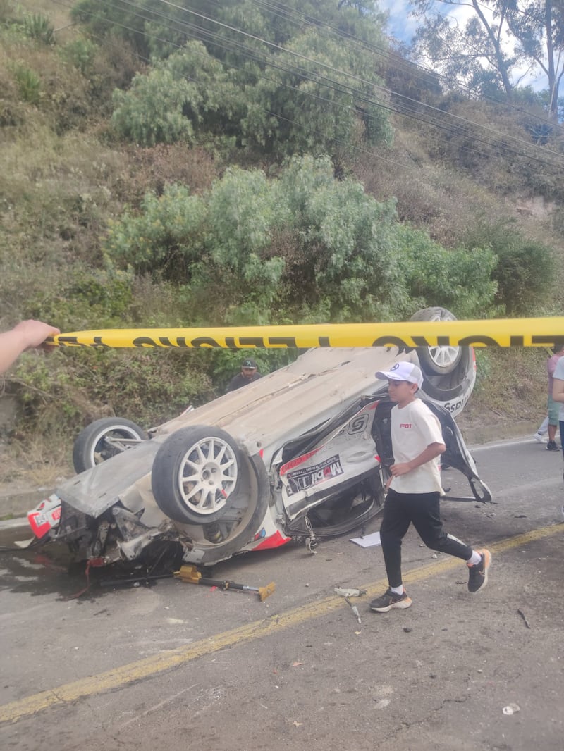 Accidente en la Vuelta a la República en Tungurahua