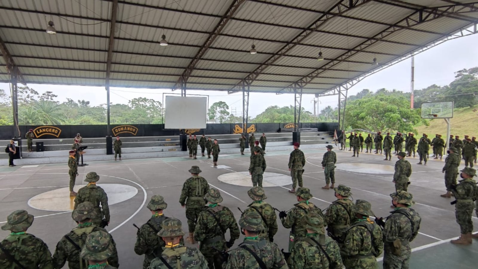 Ecuador es uno de los países con requisito de estatura más bajo de la región