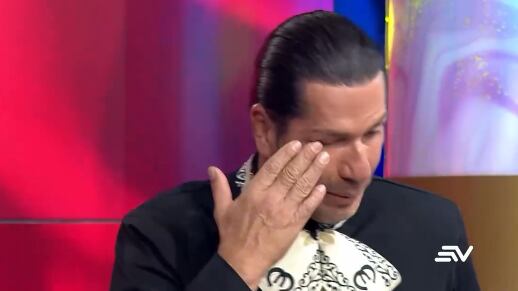 Gregorio Pernía se quiebra en programa de Los Hackers