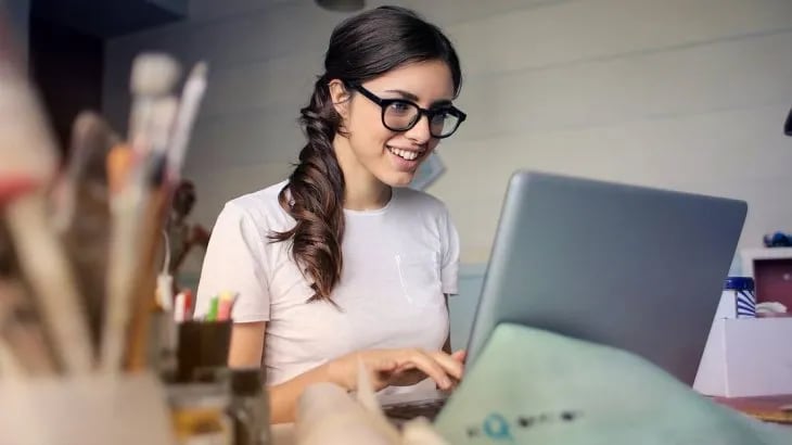 Para lograr trabajar solo cuatro días, se debió modificar el tiempo en las reuniores.