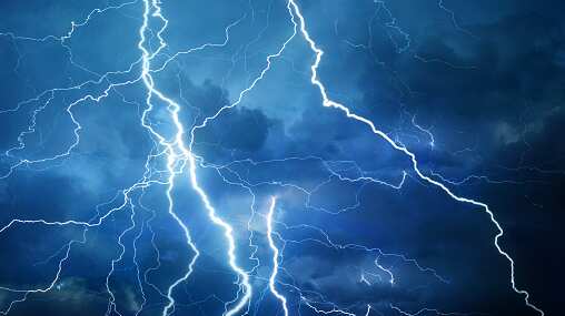 Le cayó un rayo y dijo que sobrevivió gracias a sensación paranormal