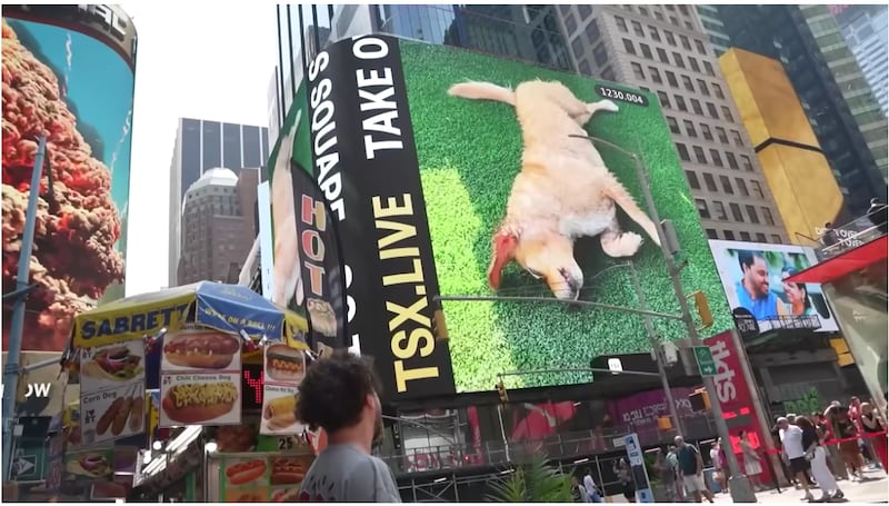 Anuncios de Luisito Comunica en Times Square