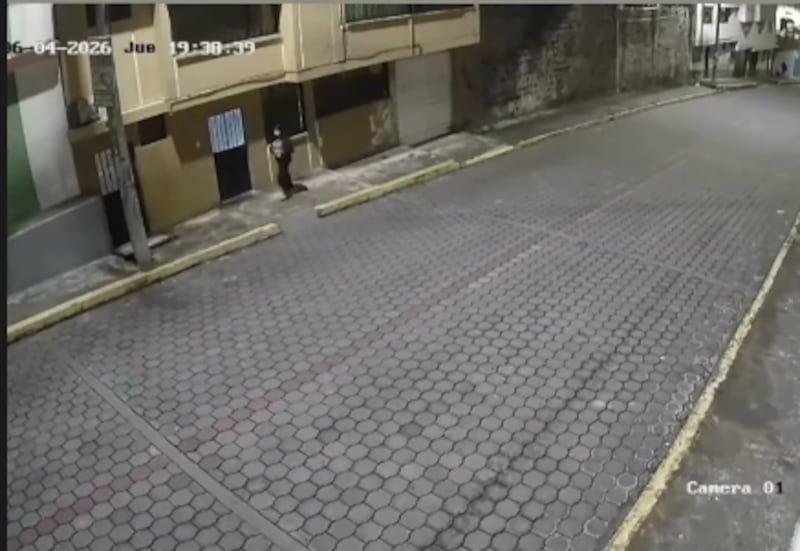 Cámara captó a Nahtaly Mafla en el sector de la Vicentina