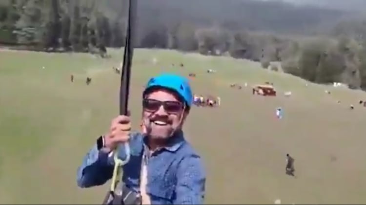Turista en canopy grabó por casualidad el inicio del ataque en Cachemira