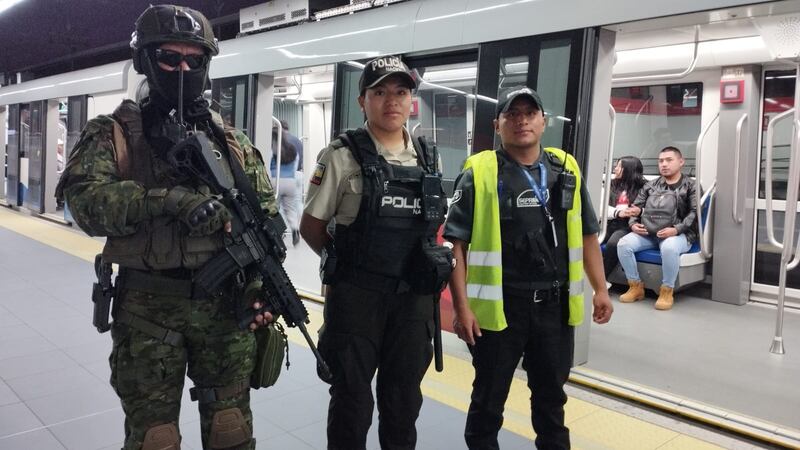 Metro de Quito está militarizado