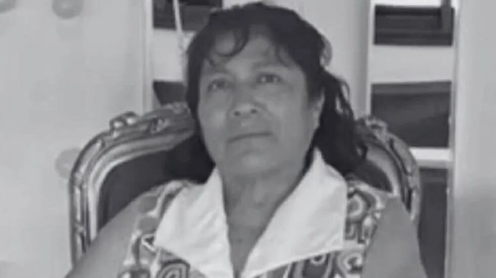 Irma Hernández, taxista y maestra jubilada