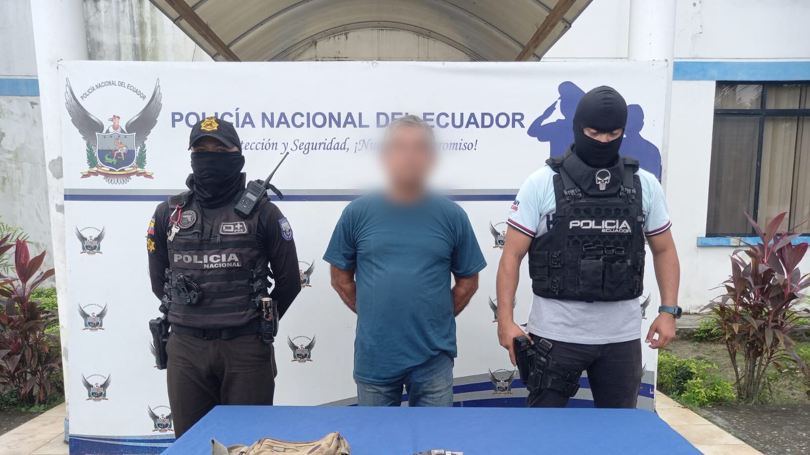 Capturan a 'Viejo Oscar' de Los Lobos quien se dedicaba a alquilar armas en Guayaquil