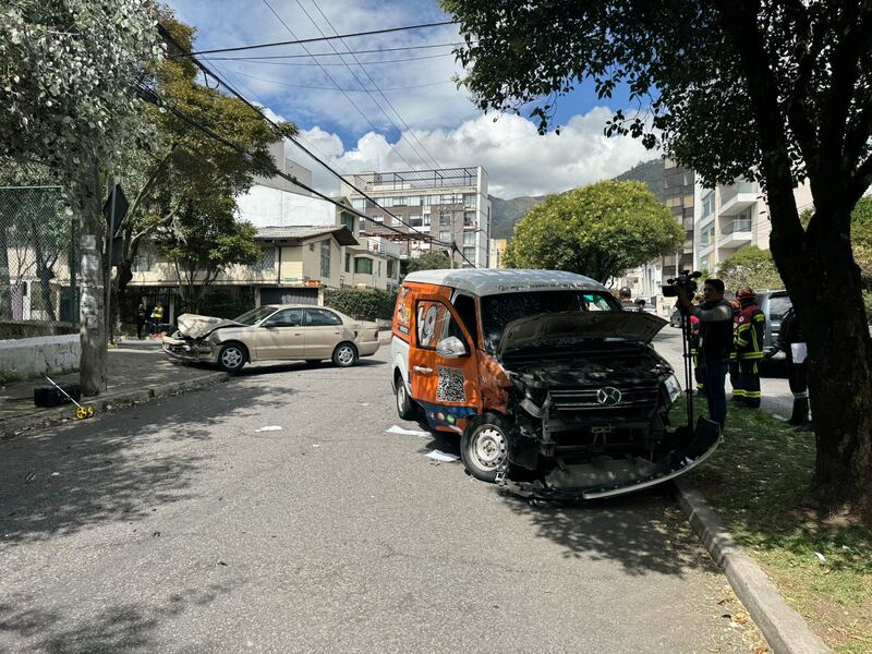 Quito: un persona resultó herida de gravedad tras accidente de tránsito en el norte de la capital.