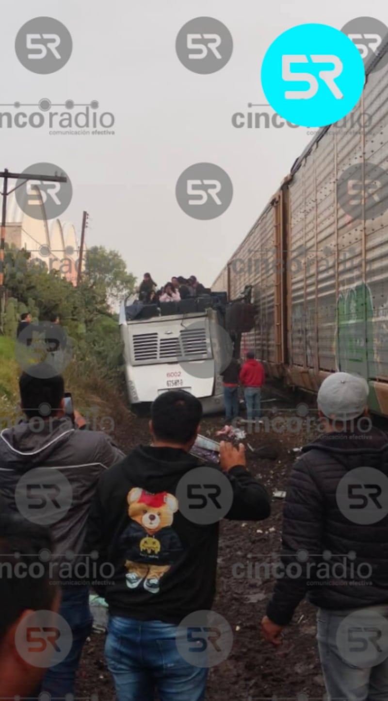 Momento exacto del accidente en Atlacomulco.