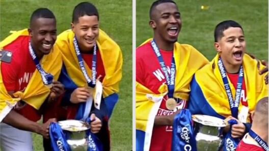 William Pacho y Anthony Valencia con el Royal Antwerp