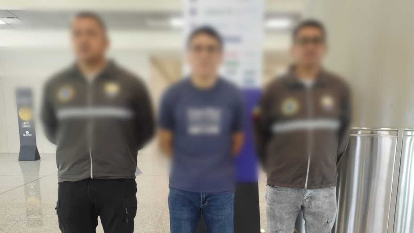 Detienen a hombre en Quito que habría captado a ecuatorianos para su traslado irregular hacia USA a cambio de altas sumas de dinero