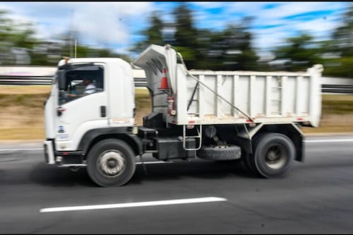 Horarios, requisitos y cómo obtener salvoconducto de transportista pesado para circular por la Ruta Viva y Simón Bolívar, Quito
