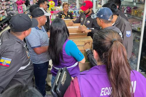Guayaquil: locales en La Bahía vendían más de 2.300 cosméticos sin registro sanitario