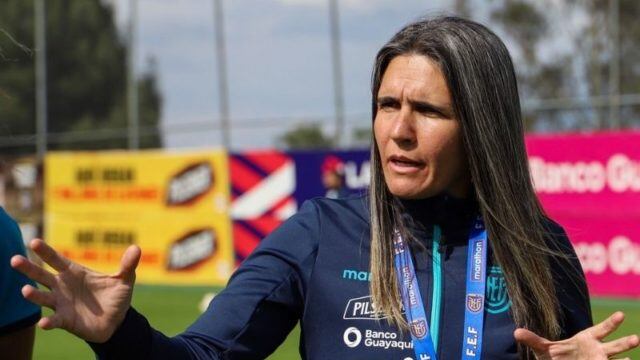 Emily Lima DT de Ecuador