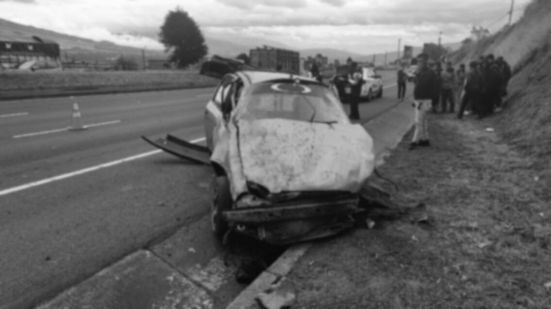 Subteniente de la Policía muere en accidente de tránsito en la Panamericana Sur, en Pichincha