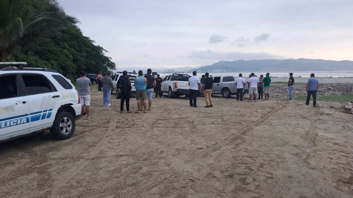 Lugar donde estaba el vehículo en el que asesinaron a García y a Loor