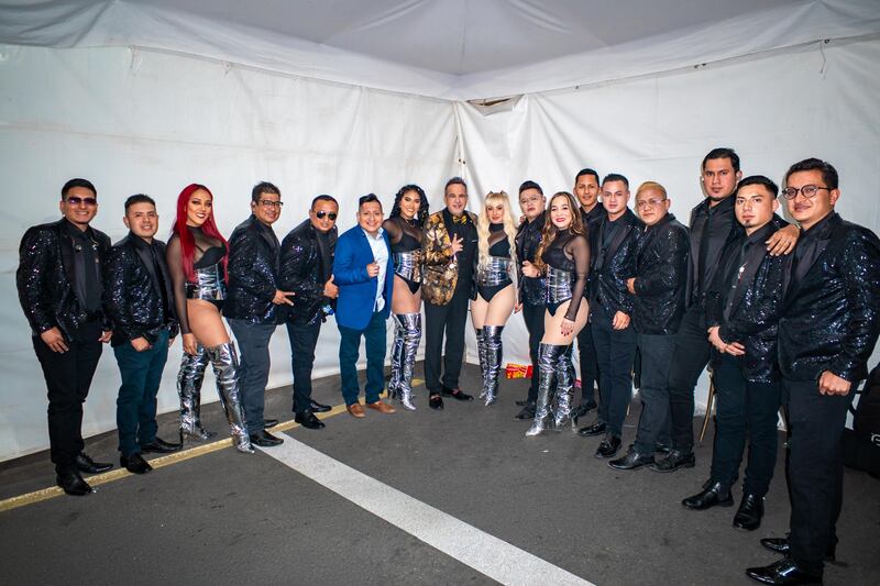 La Orquesta Tropicalisima presenta su nuevo éxito“Mix Brisas del Valle”