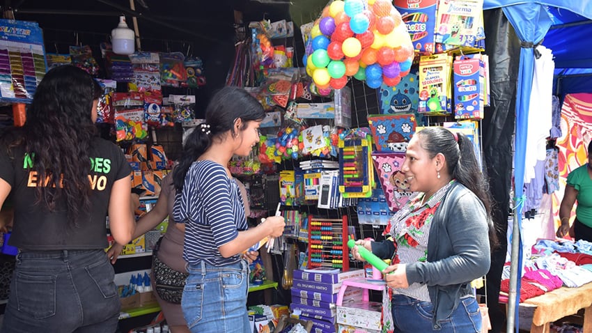 Agentes de tránsito operarán en zonas comerciales temporales por el regreso a clases, que funcionarán hasta el 21 de junio