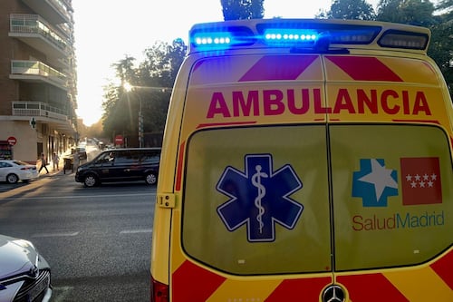 Tragedia en Madrid: madre se arroja con sus gemelos desde un décimo piso