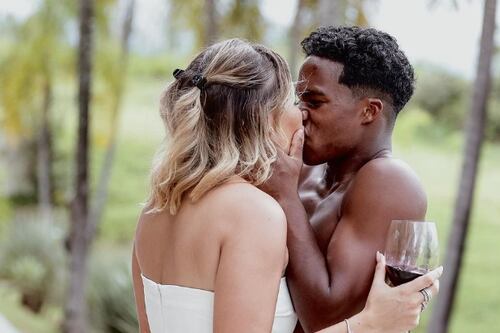 El curioso contrato de pareja que tiene el nuevo Pelé del fútbol brasileño
