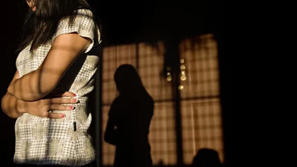 Condenan a mujer por explotación sexual de dos menores: las llevó para Quito bajo engaños