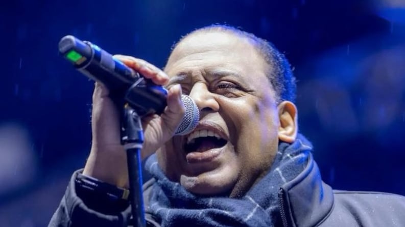 Wilfrido Vargas no falleció.